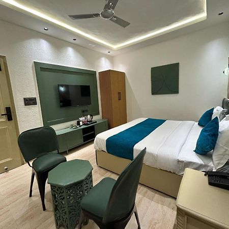 Divine Hotel Карнал Экстерьер фото