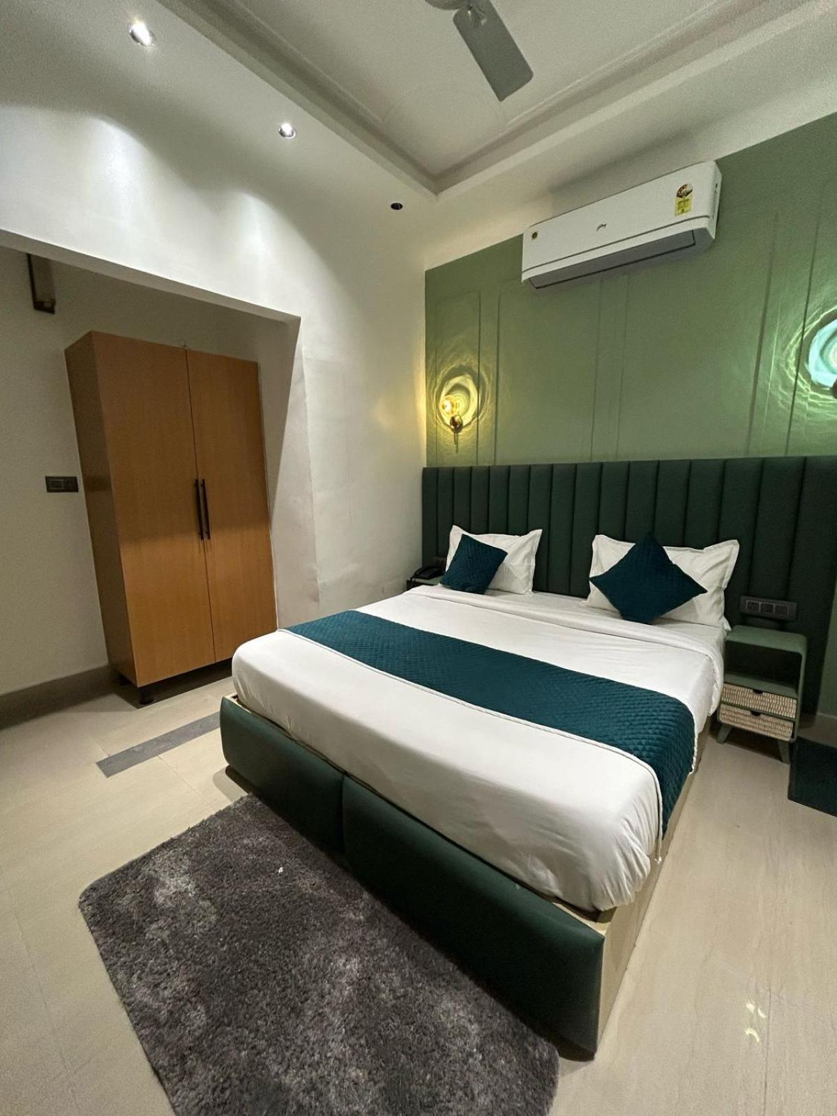 Divine Hotel Карнал Экстерьер фото