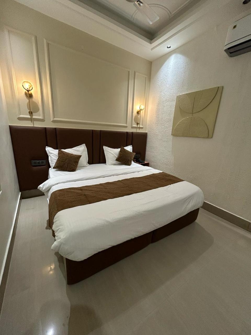 Divine Hotel Карнал Экстерьер фото