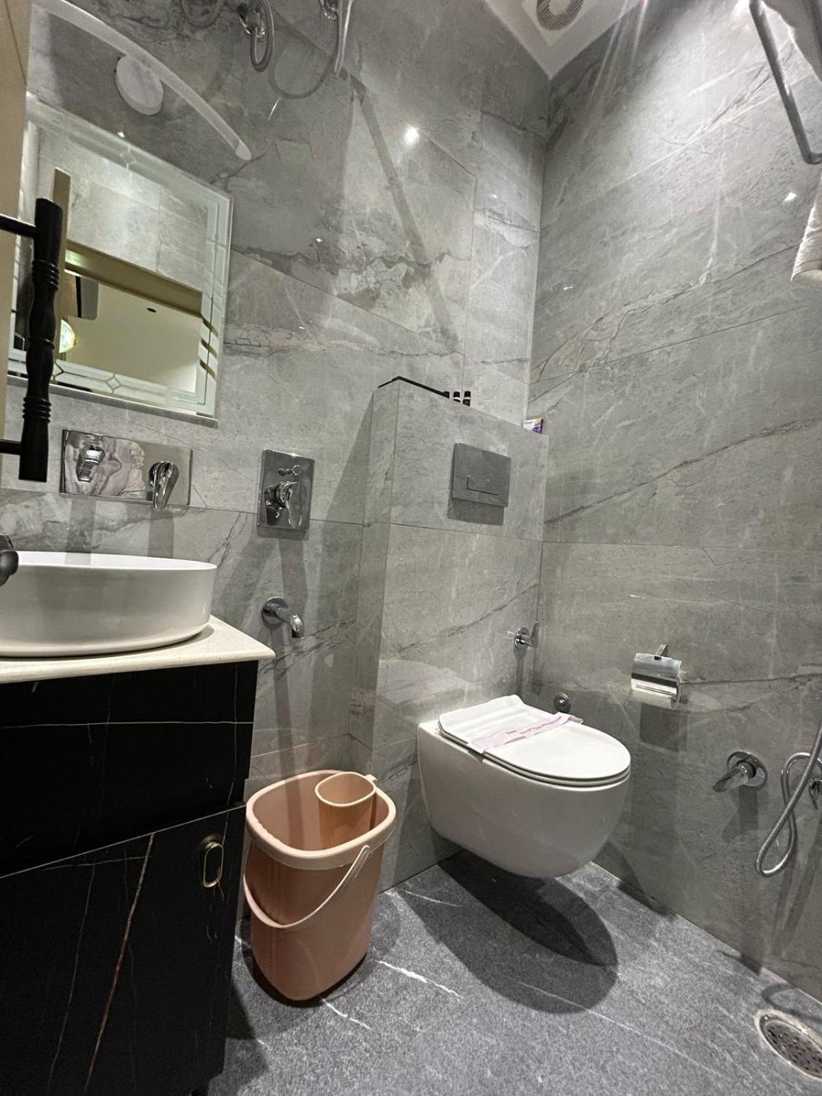 Divine Hotel Карнал Экстерьер фото