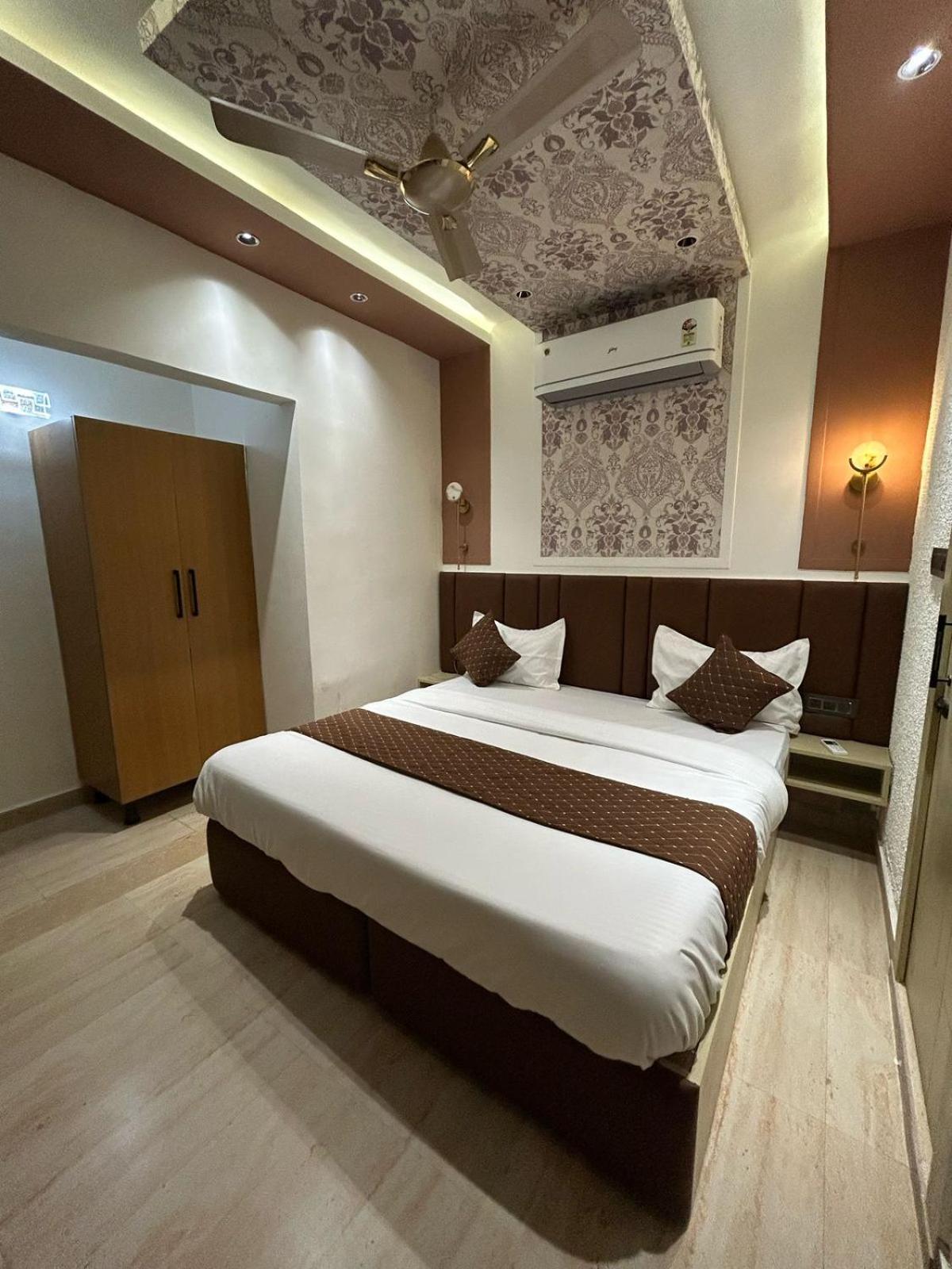 Divine Hotel Карнал Экстерьер фото