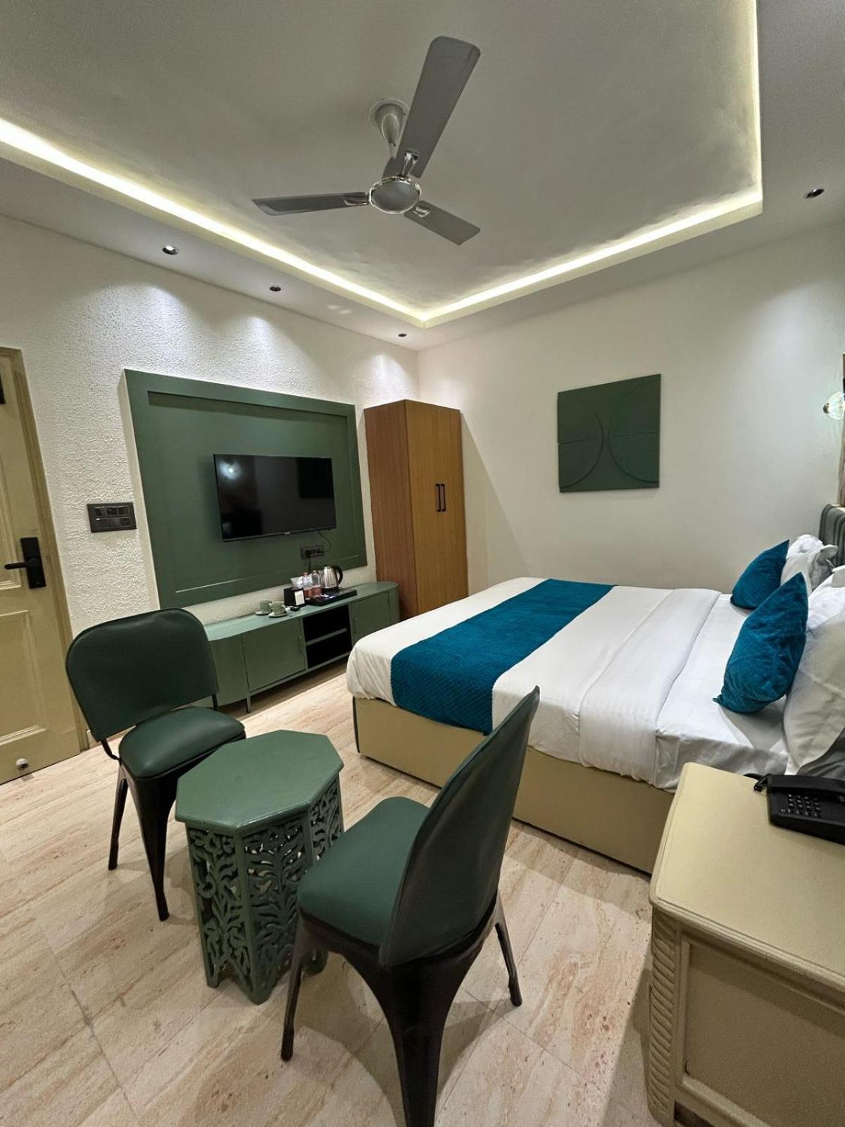 Divine Hotel Карнал Экстерьер фото