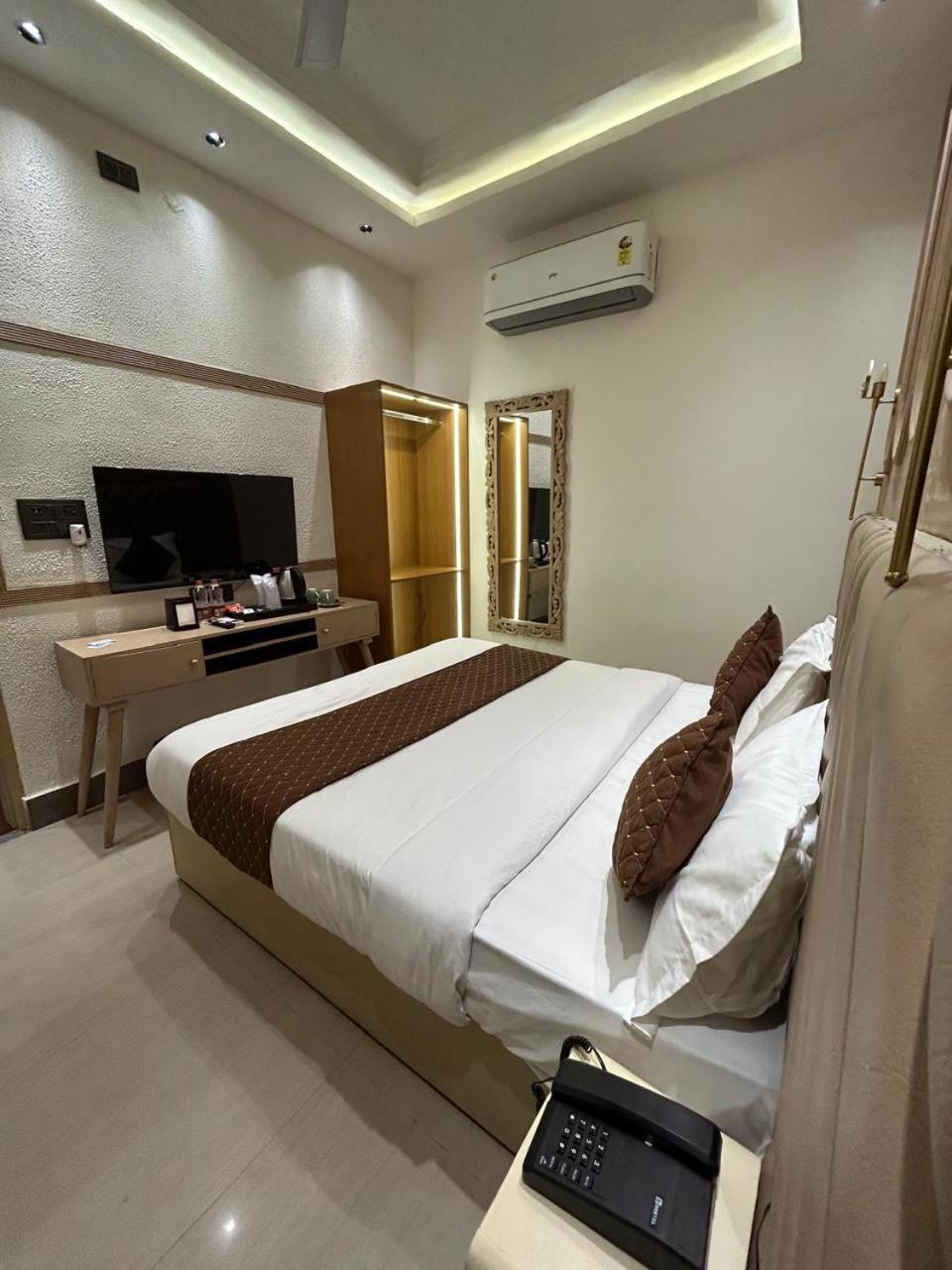 Divine Hotel Карнал Экстерьер фото